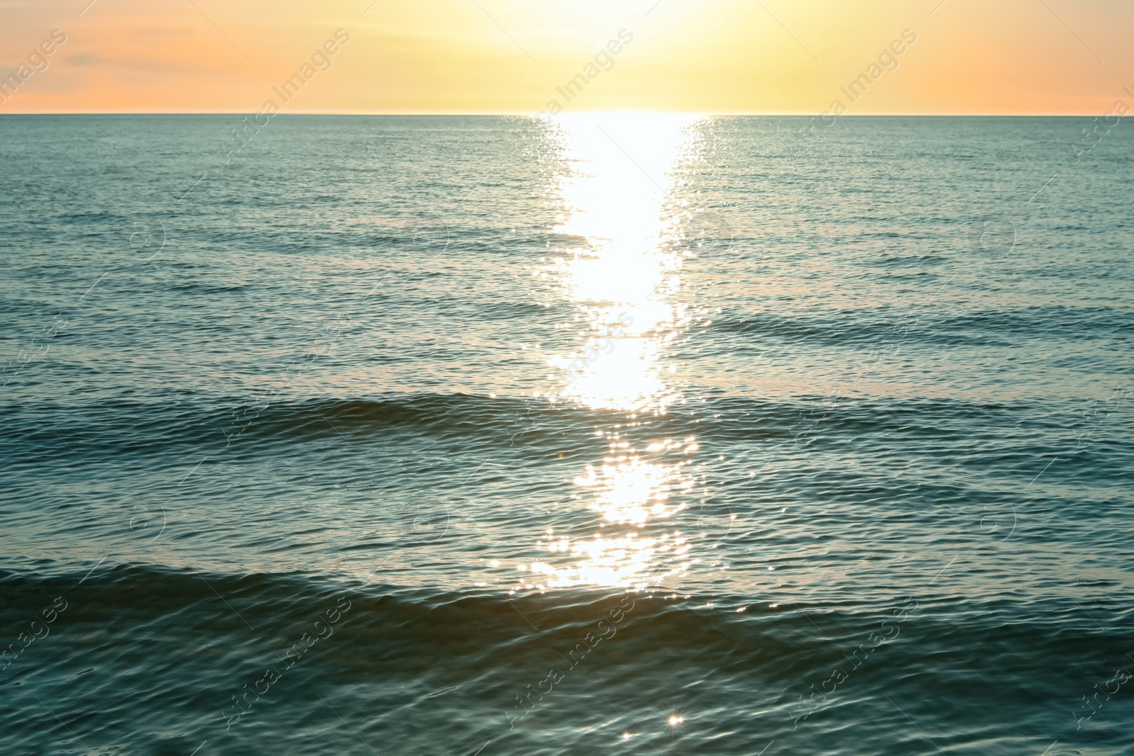 Photo of Picturesque view of beautiful sea at sunset