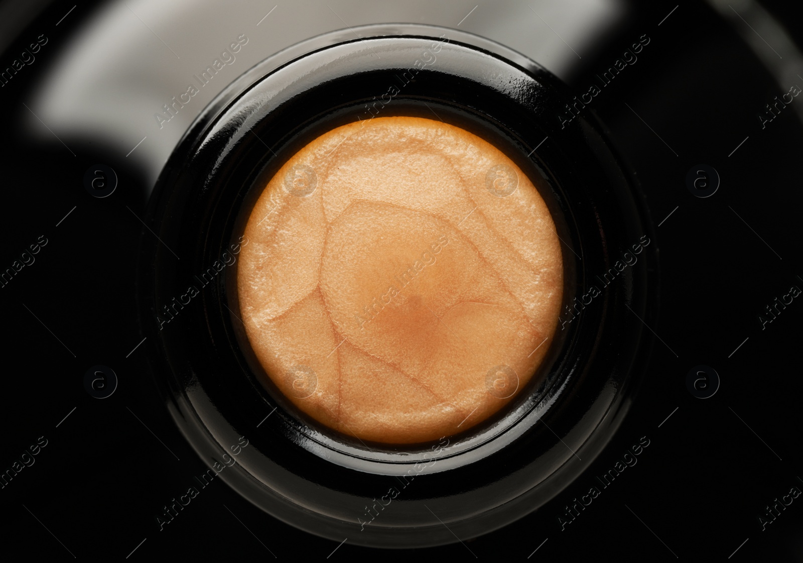 Photo of Closeup view of cork in wine bottle