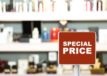 Image of Sign with text Special Price in perfume store