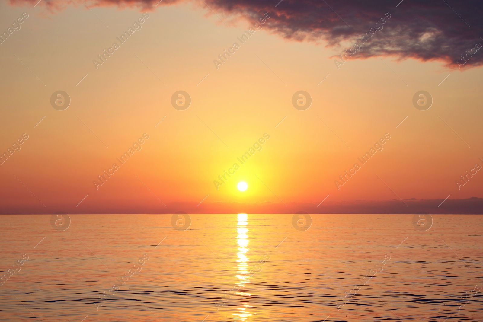 Photo of Picturesque view of beautiful sky over sea at sunset