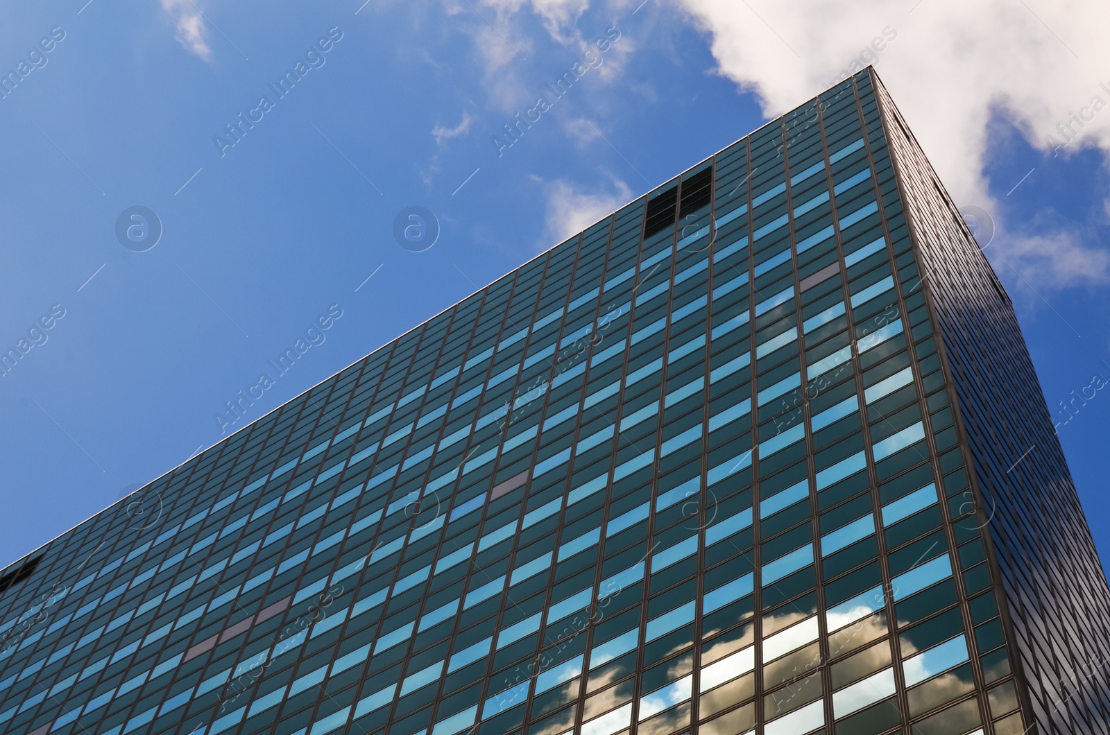 Photo of Exterior of beautiful building against blue sky, low angle view