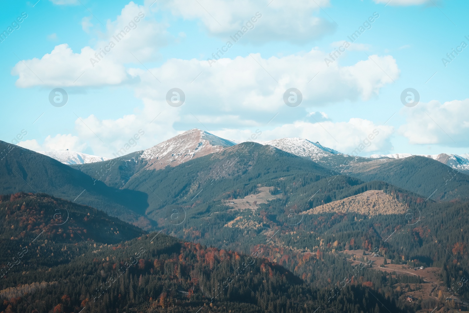 Photo of Picturesque view of beautiful mountains in autumn
