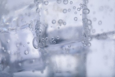 Photo of Closeup view of soda water with ice