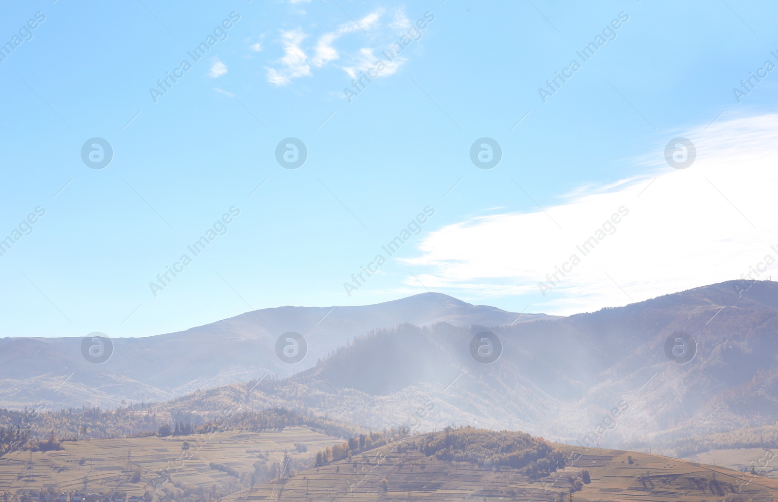 Photo of Picturesque landscape with beautiful sky over mountains