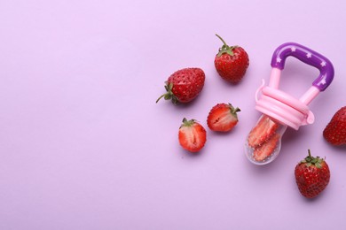 Photo of Nibbler with fresh strawberries on violet background, flat lay. Space for text