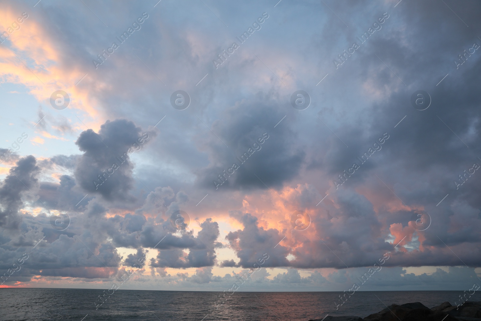 Photo of Picturesque view of sky with beautiful clouds over sea