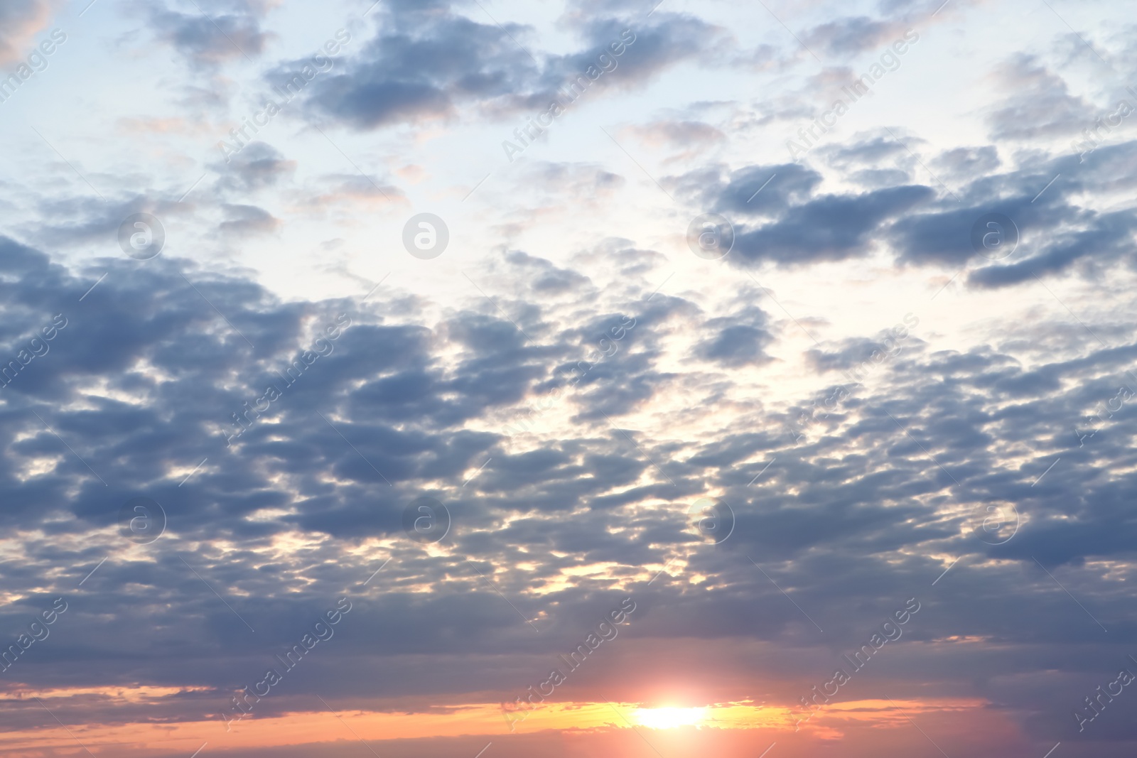 Photo of Beautiful view of cloudy sky at sunset