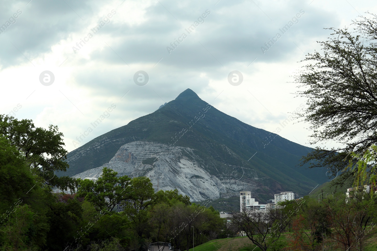 Photo of Picturesque view of beautiful mountain landscape under cloudy sky