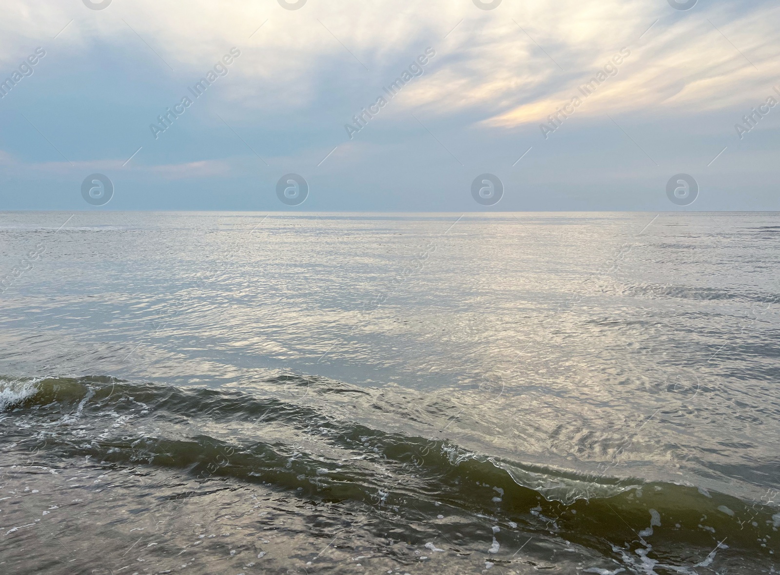 Photo of Picturesque view of beautiful sea and cloudy sky