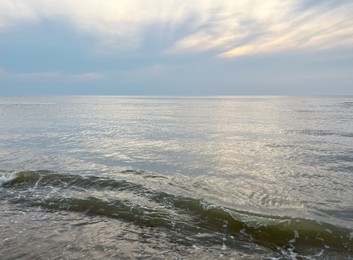 Picturesque view of beautiful sea and cloudy sky