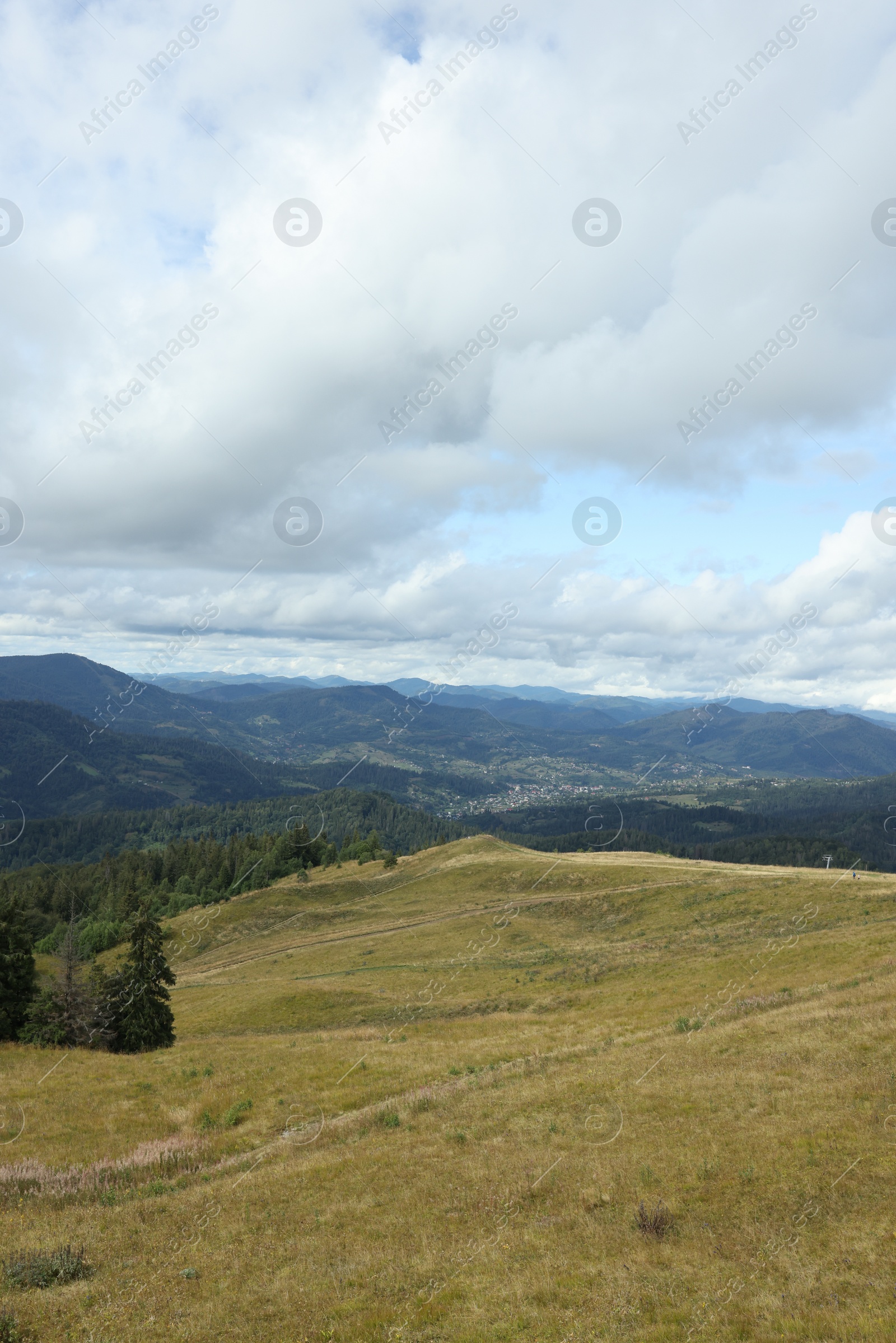 Photo of Picturesque view of mountain landscape and cloudy sky