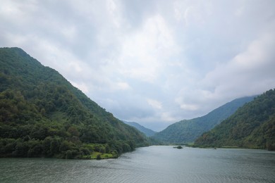 Photo of Picturesque view of beautiful river in mountains