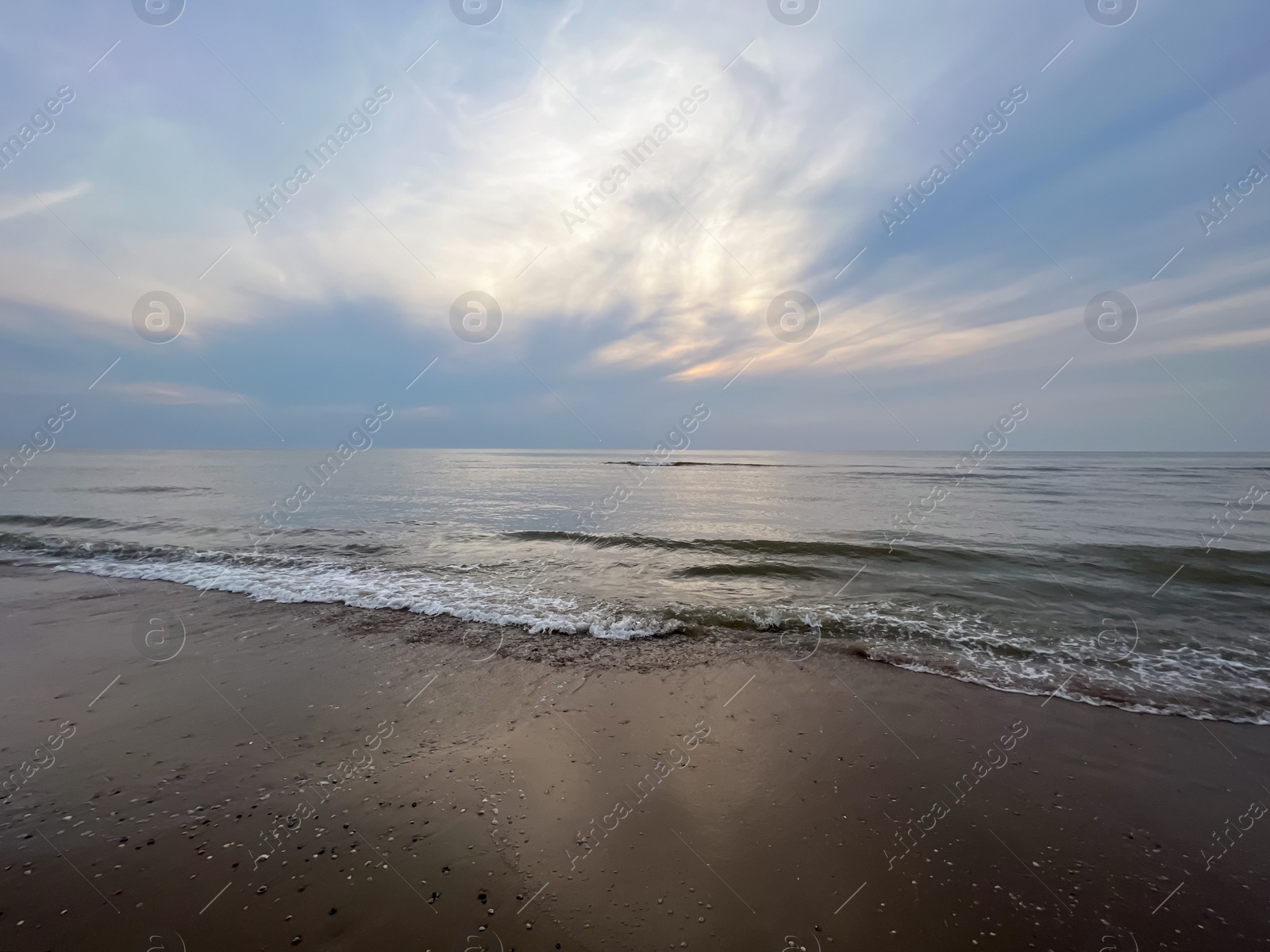 Photo of Picturesque view of beautiful sea and cloudy sky