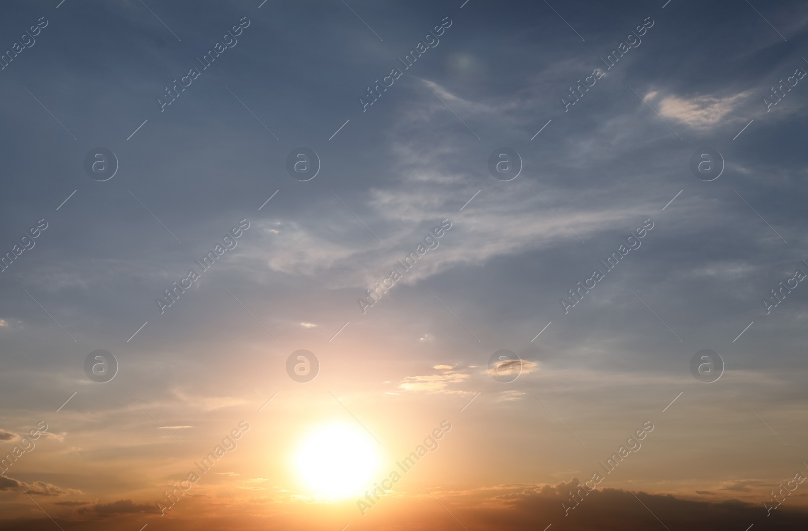 Photo of Picturesque view of beautiful morning sky. Natural sunrise