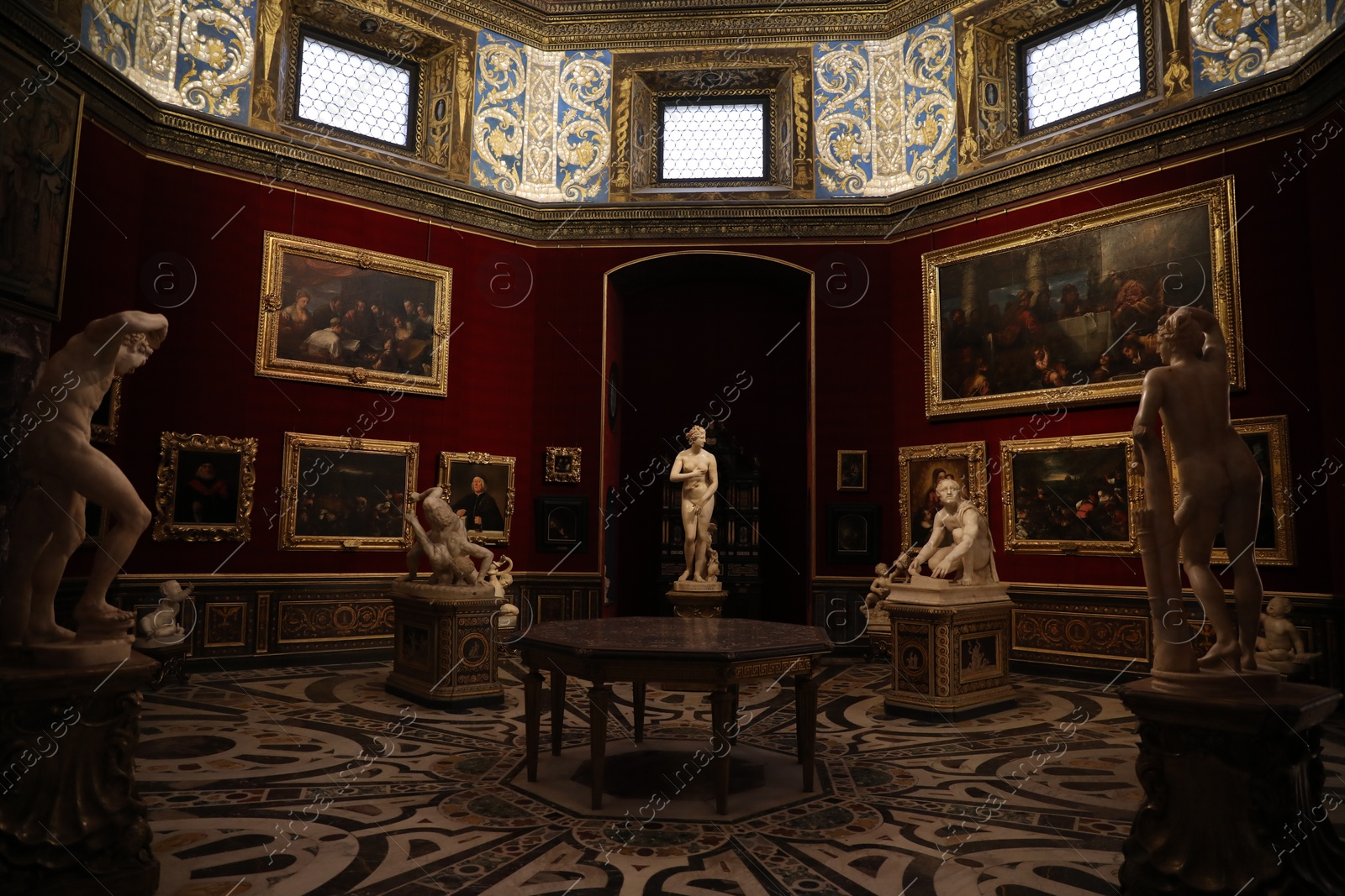 Photo of Florence, Italy - February 8, 2024: Different famous sculptures and paintings at Uffizi gallery