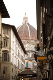 Photo of Florence, Italy - February 8, 2024: Santa Maria del Fiore and other buildings outdoors