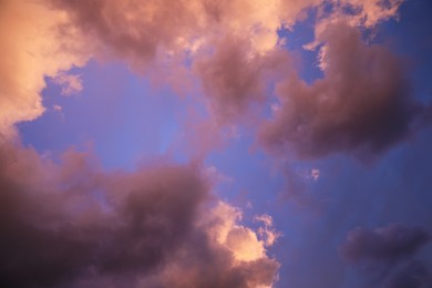 Picturesque view of sky with clouds in evening