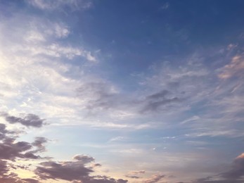 Photo of Beautiful view of cloudy sky in evening