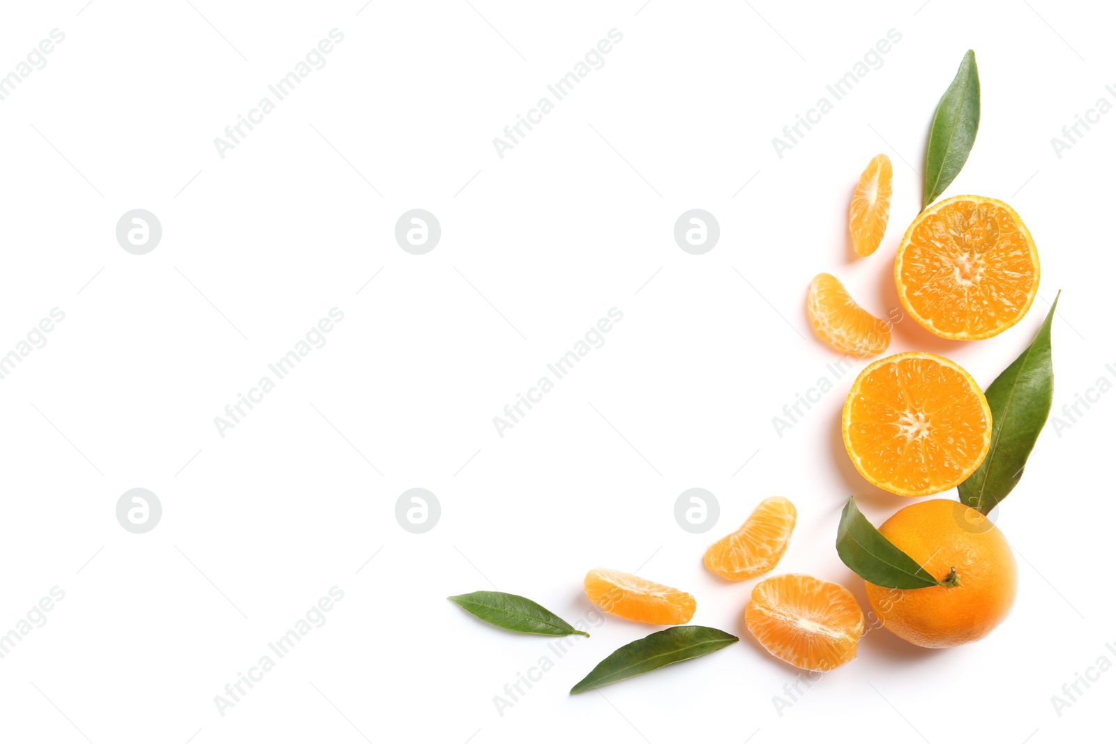 Photo of Composition with tangerines and leaves on white background, top view. Space for text