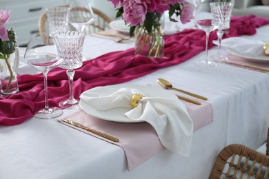 Beautiful table setting with pink color accent