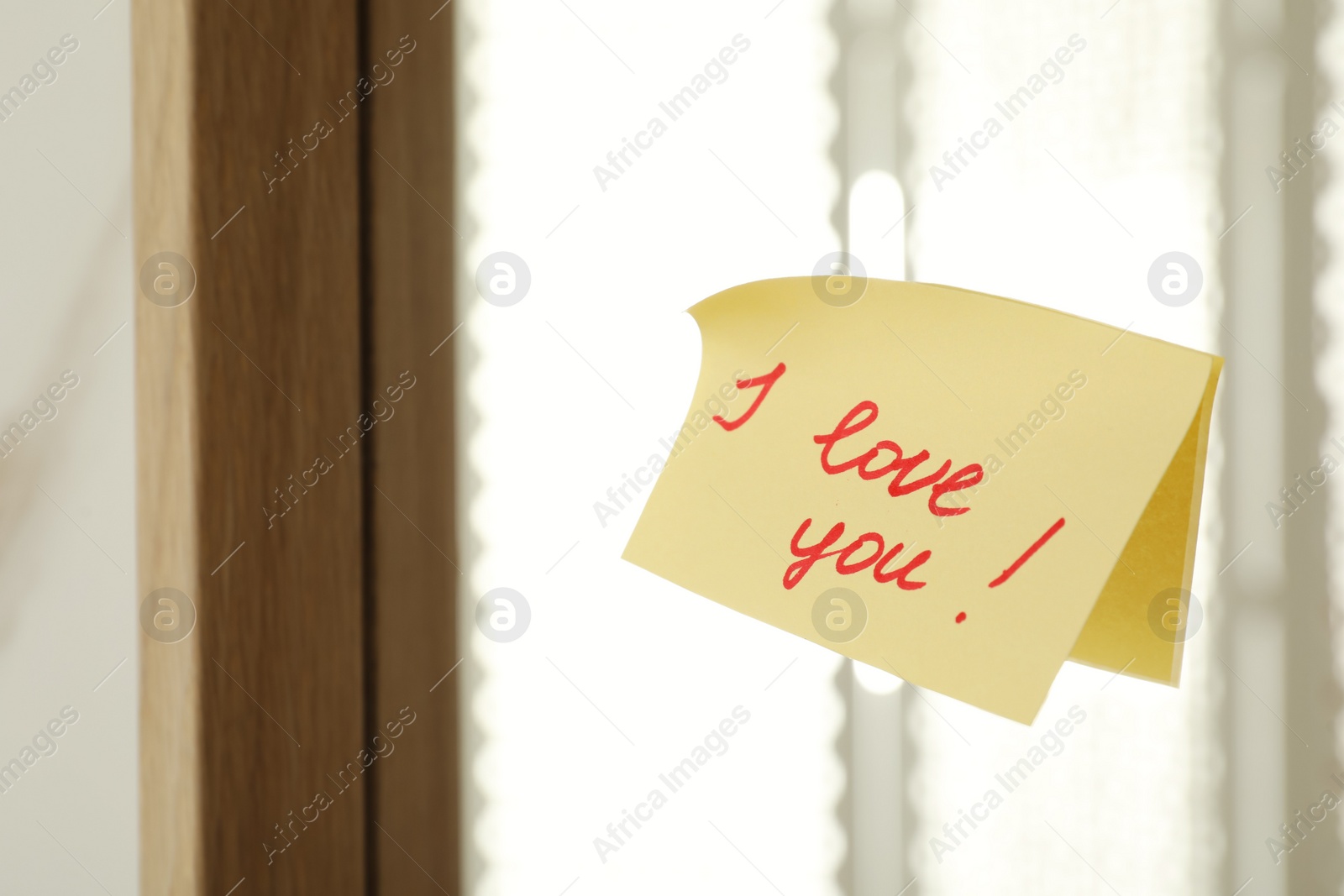 Photo of Sticky note with phrase I love you! on mirror, space for text