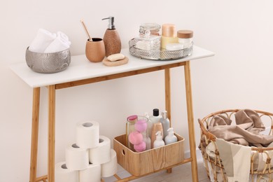 Different bath accessories and personal care products indoors