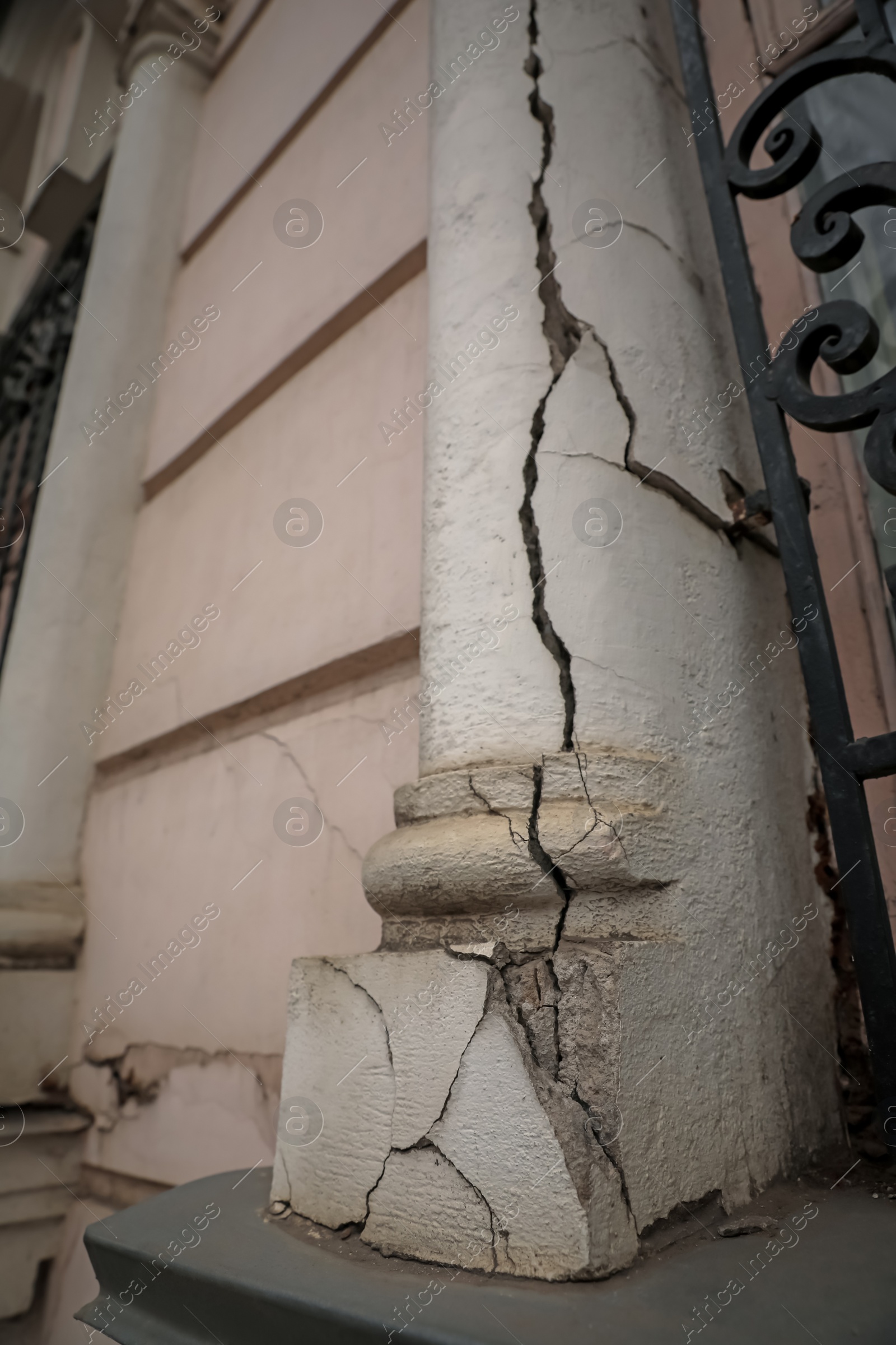 Photo of Large crack on front of building after strong earthquake